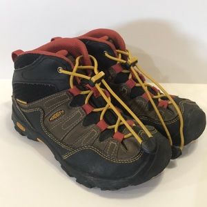 Boys keen boots waterproof size 1